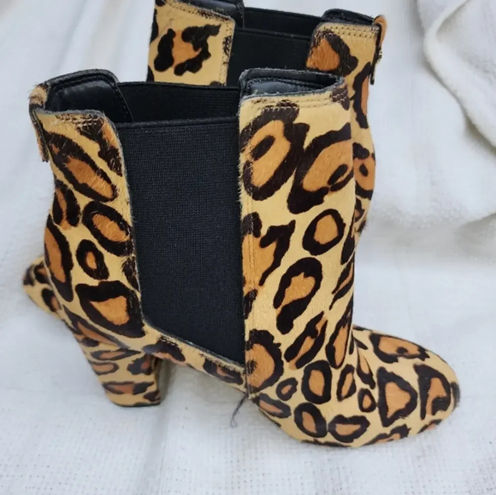 Sam‎ Edelman pony Cheetah print booties 6.5